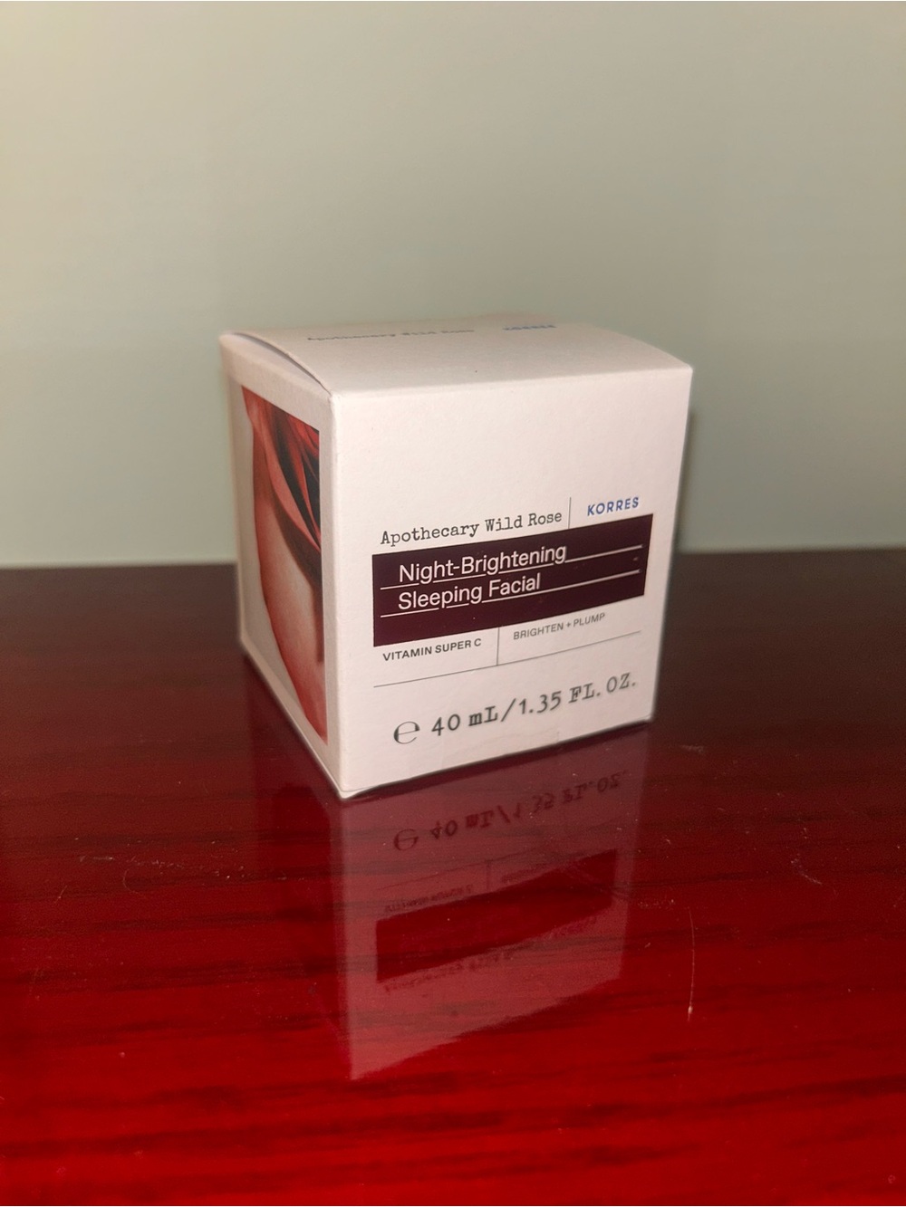 Korres Night-Brightening Sleeping Facial - White & Pink Accents